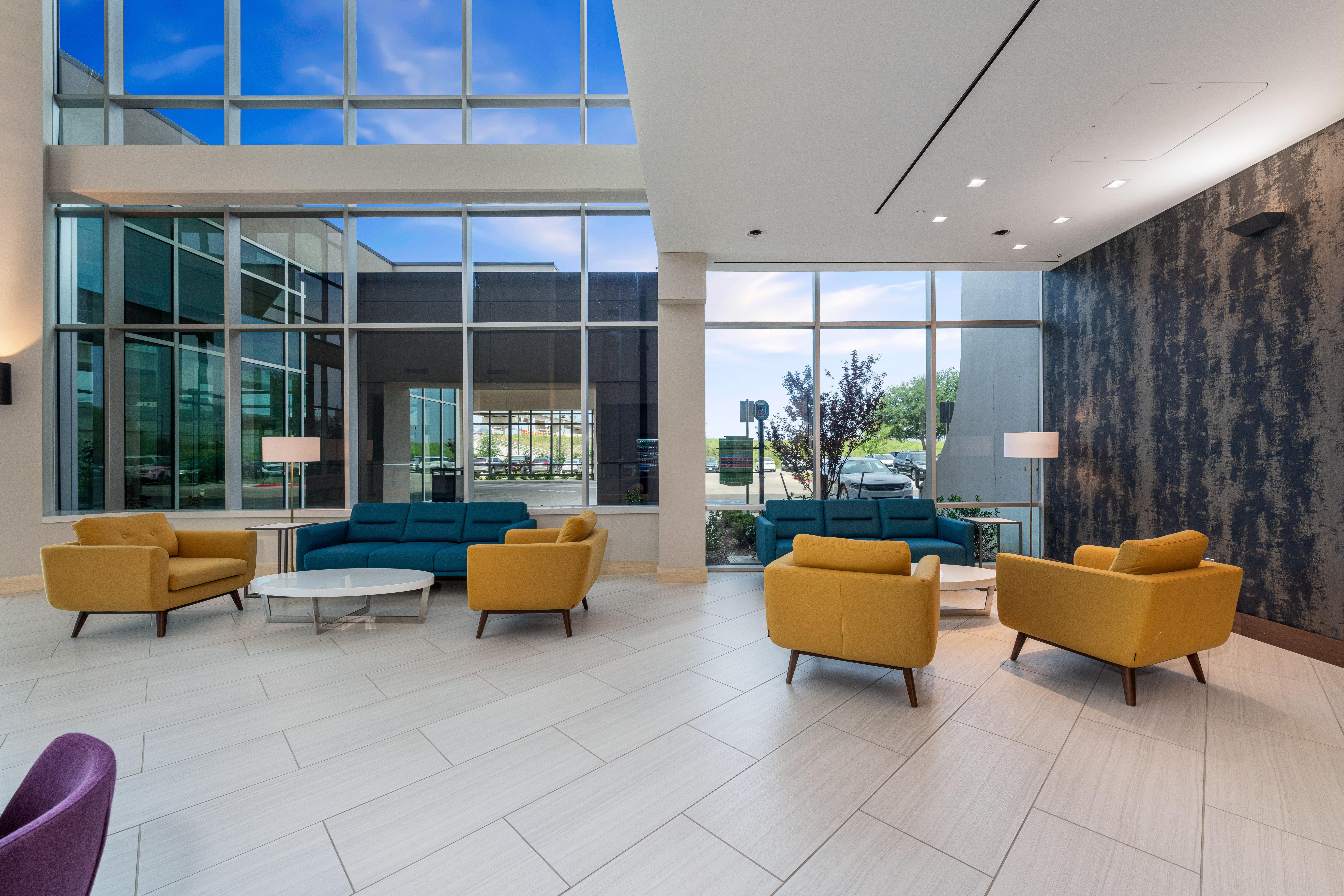 Crowne Plaza Suites Arlington By Ihg Экстерьер фото