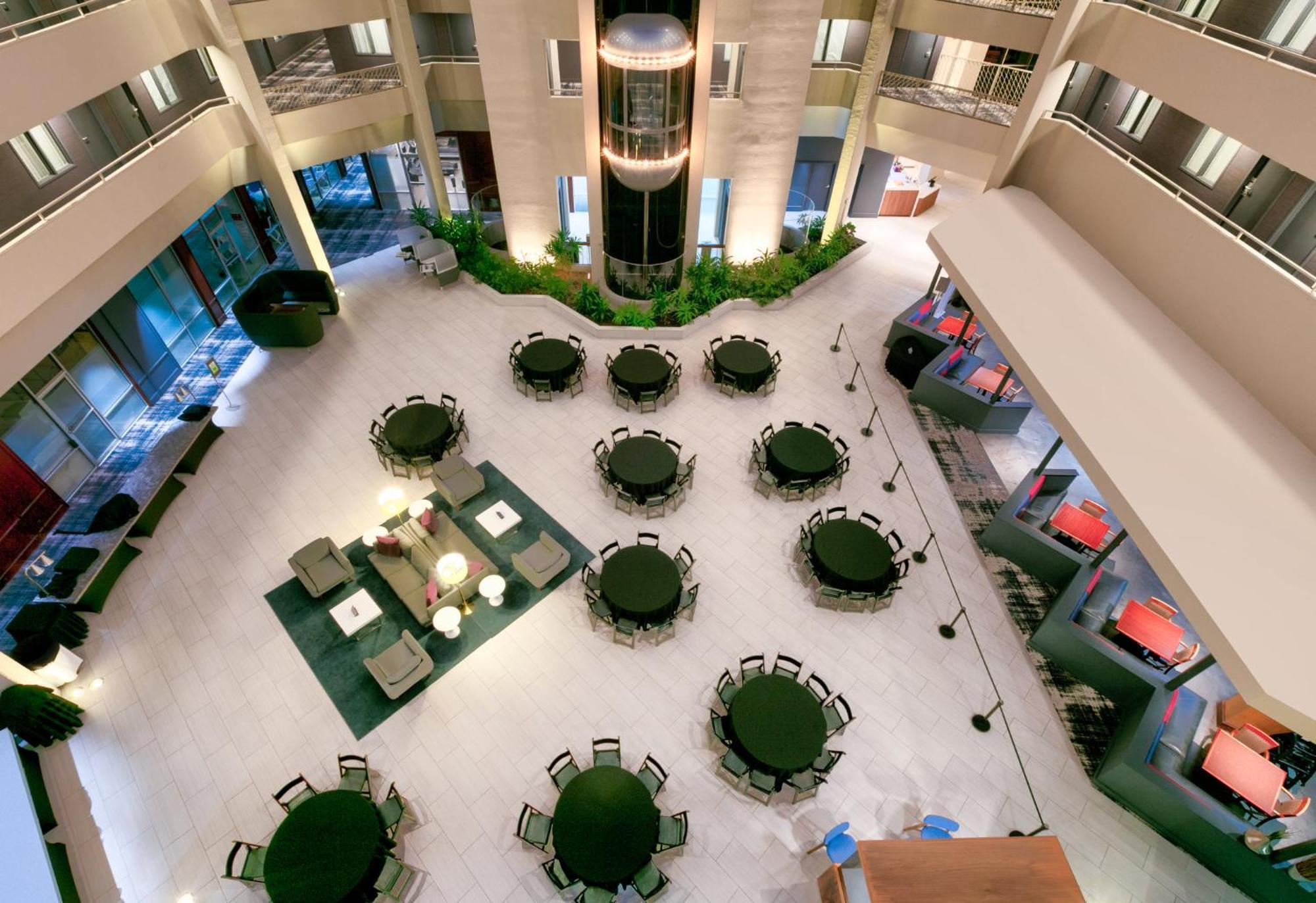 Crowne Plaza Suites Arlington By Ihg Экстерьер фото